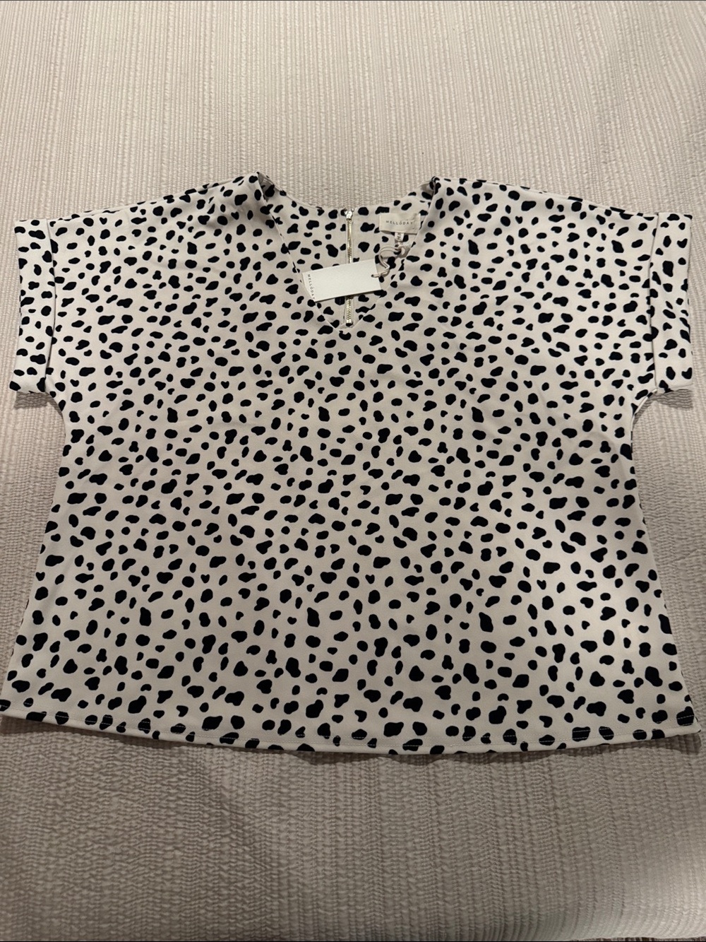 MELLODAY Black & White Dalmatian Print Short Sleeve Top